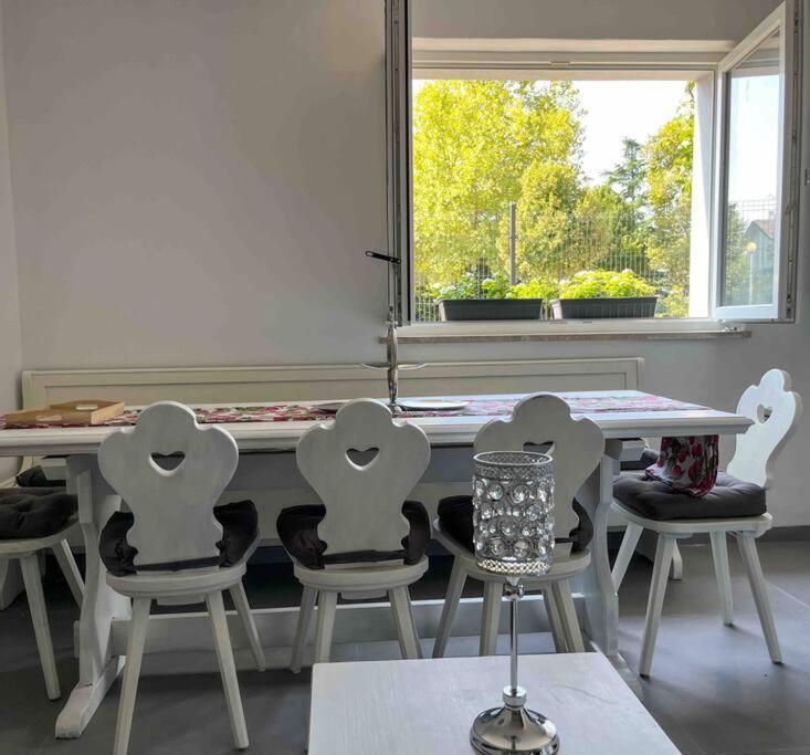 Appartamento Nuovo E Confortevole Montecchio Maggiore Exterior foto