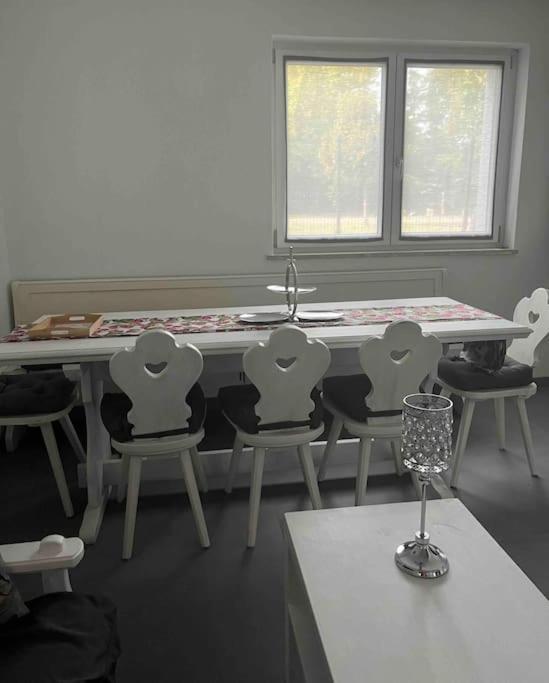 Appartamento Nuovo E Confortevole Montecchio Maggiore Exterior foto
